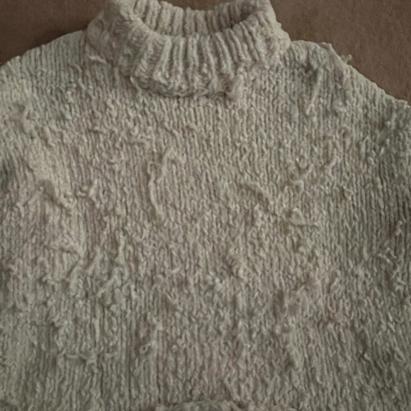 Urban outfitters sweater - Picture 2 of 4